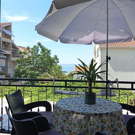 Family Apartments Leona Makarska Kültér fotó