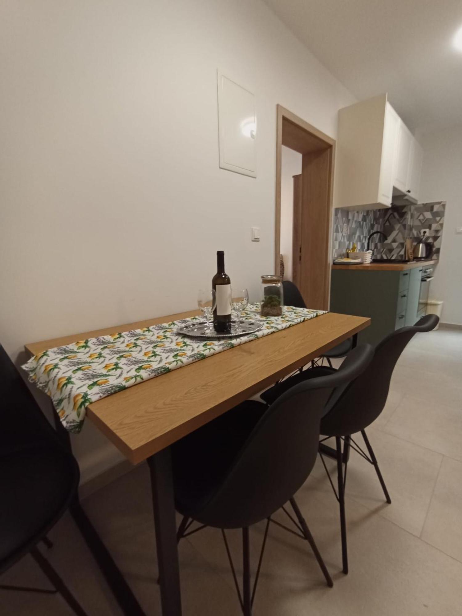 Family Apartments Leona Makarska Kültér fotó