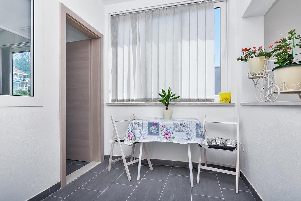 Family Apartments Leona Makarska Kültér fotó