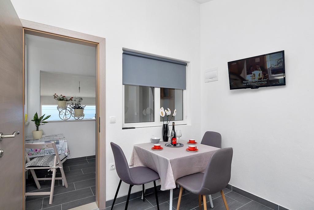 Family Apartments Leona Makarska Kültér fotó