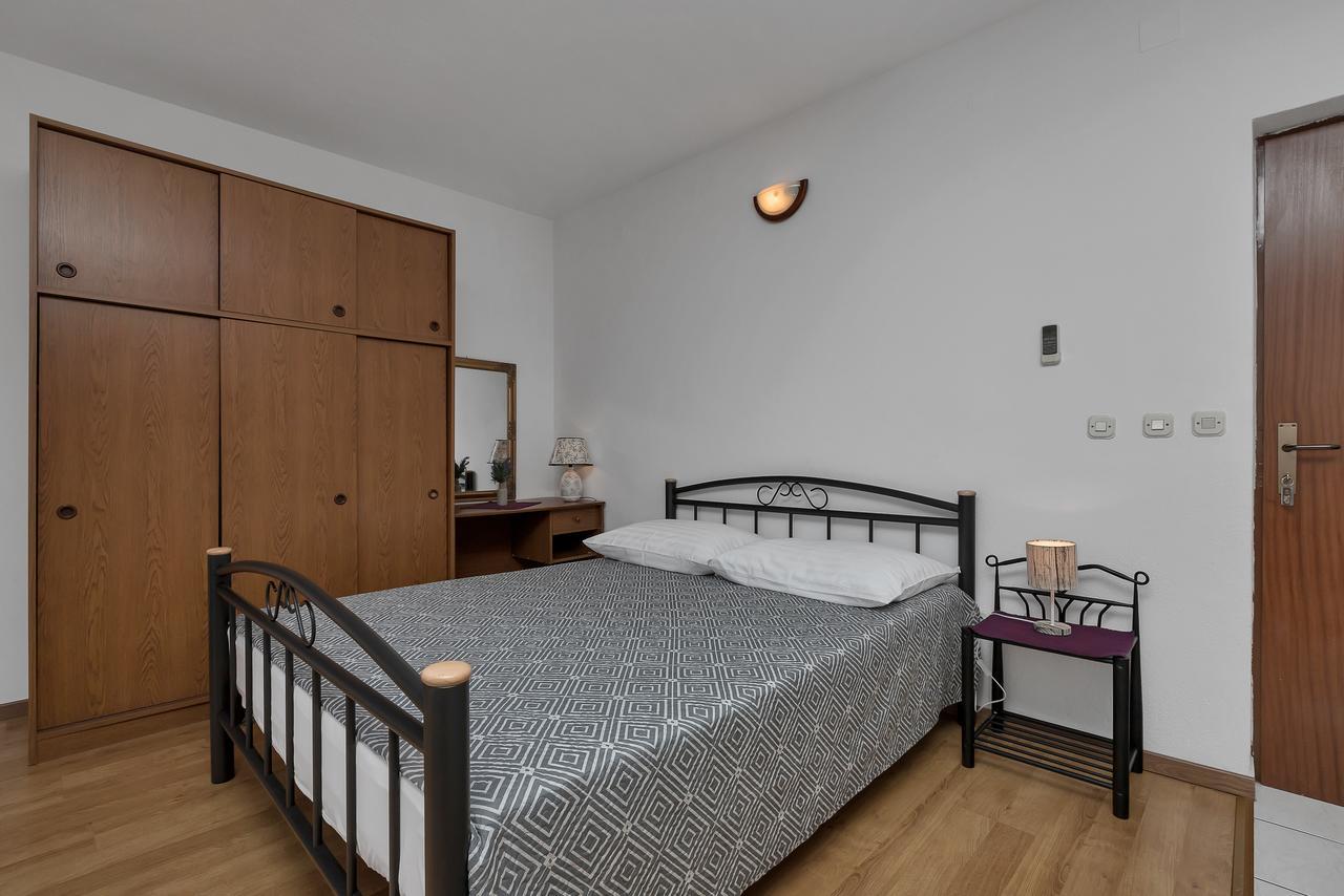 Family Apartments Leona Makarska Kültér fotó