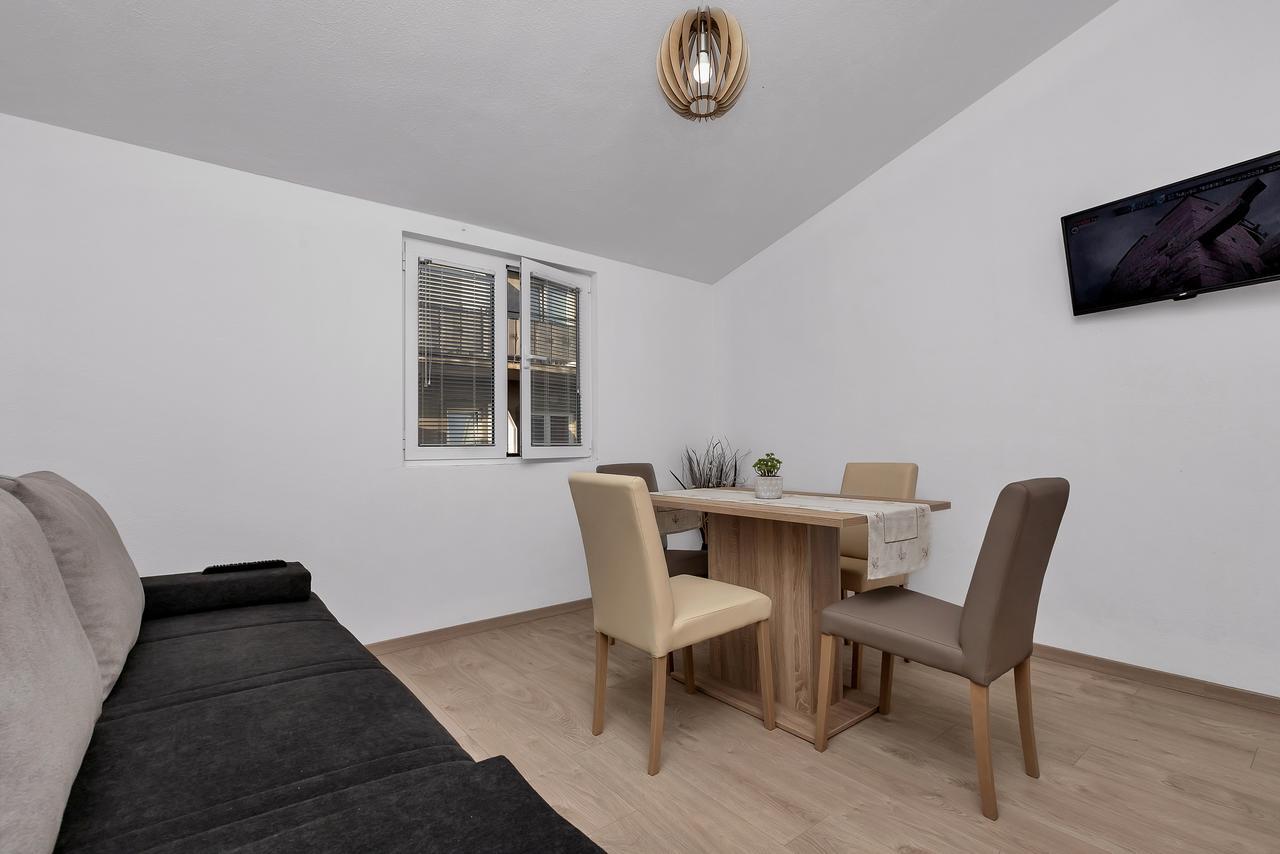 Family Apartments Leona Makarska Kültér fotó